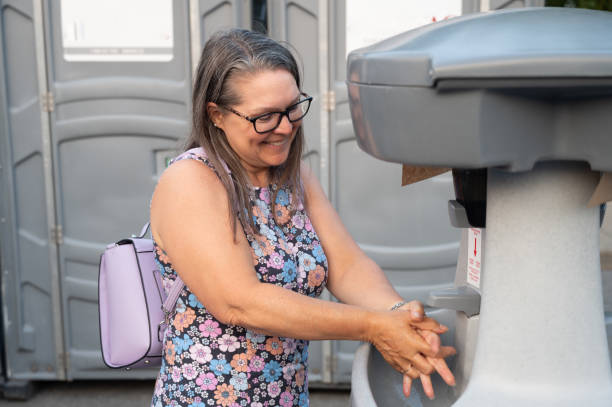 Best Porta potty rental near me  in Bloomfield, IA